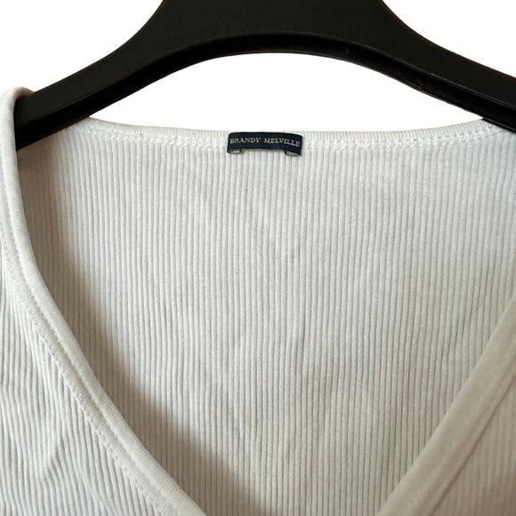 BRANDY MELVILLE White Button Up Cropped Tee - Picture 2 of 3